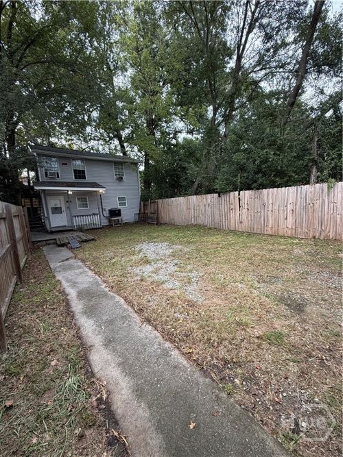 1016 E 38th St, Savannah, GA, 31401-9413 | Card Image