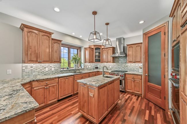 W226N3550 Wethersfield Road, House other with 5 bedrooms, 3 bathrooms and null parking in Pewaukee WI | Image 11