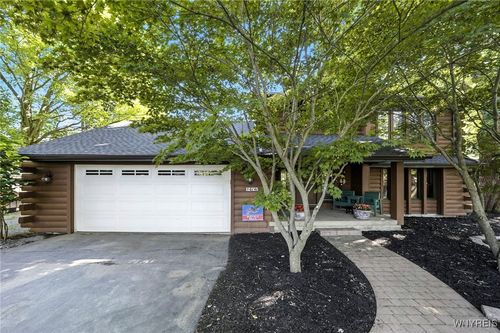 6141 Ward Rd, Orchard Park, NY, 14127-3813 | Card Image