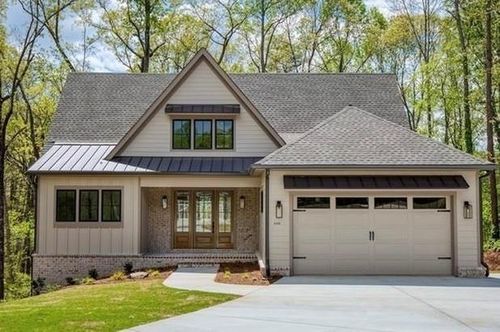 5535 Chestatee Landing Way, Gainesville, GA, 30506-6822 | Card Image