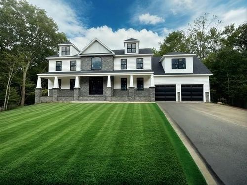 12 Beechwood Dr, Cranston, RI, 02921-3300 | Card Image