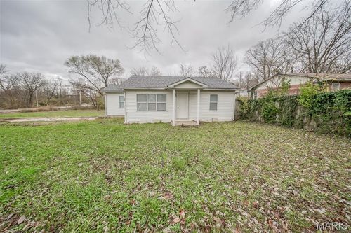 100 E 6th St, Dixon, MO, 65459-7914 | Card Image