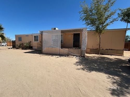 3761 Swallow Ave, Ridgecrest, CA, 93555-7973 | Card Image