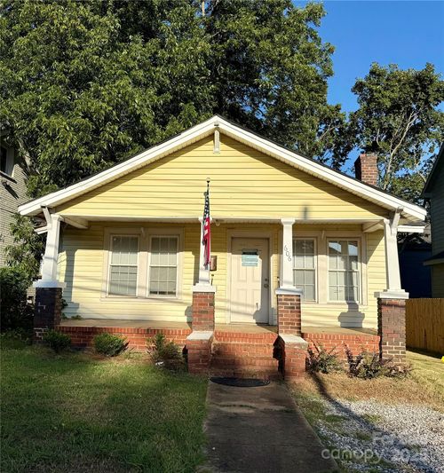 606 Campus St, Charlotte, NC, 28216-5310 | Card Image