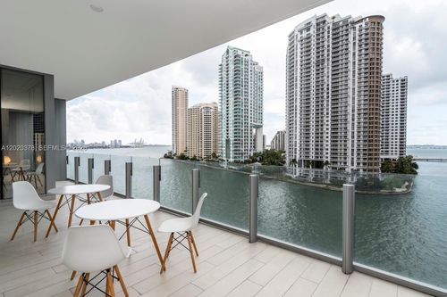 802e-300 Biscayne Boulevard Way, Miami, FL, 33131-2279 | Card Image