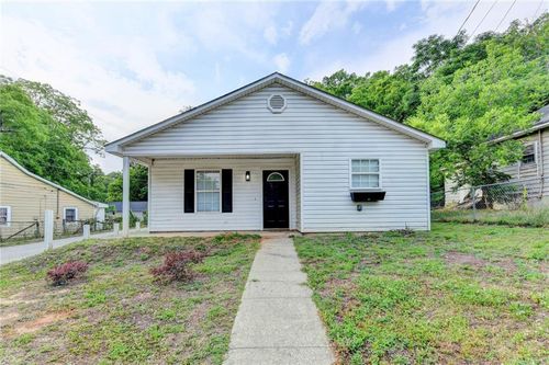 801 Davis St, Monroe, GA, 30655-2615 | Card Image