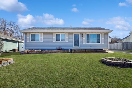 8429 Warren Drive, Des Moines, IA, 50320 | Card Image