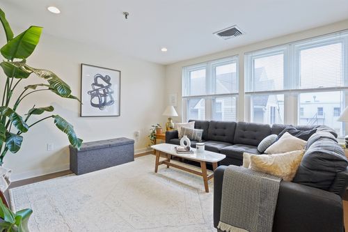 g-126 Tudor St, Boston, MA, 02127-2638 | Card Image