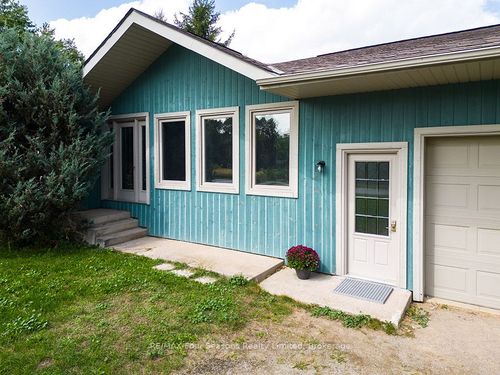 98 George St, Creemore, ON, L0M1G0 | Card Image