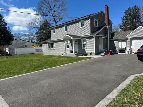 11 Matthew St, Farmingville, NY, 11738-2455 | Card Image