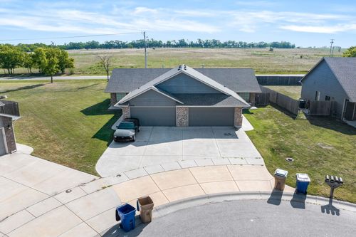 2426 E Quivira Ct, Kechi, KS, 67067-8909 | Card Image