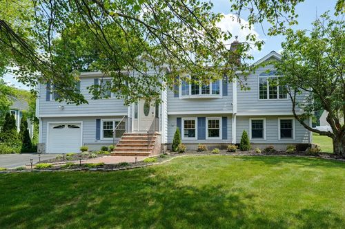 4 Mark St, Burlington, MA, 01803-3900 | Card Image