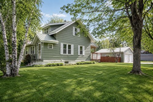 321 Eva St, Chippewa Falls, WI, 54729-3019 | Card Image