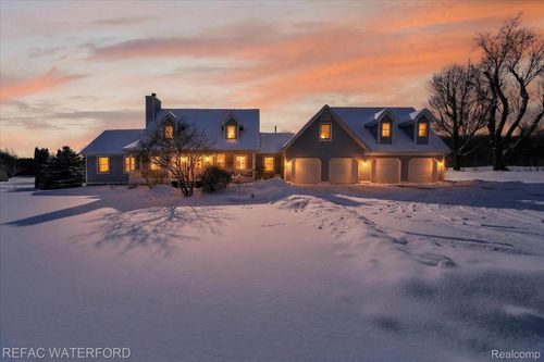 12687 Scott Rd, Springfld Twp, MI, 48350-2926 | Card Image