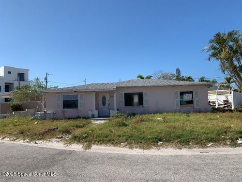 365 145th Ave E, MADEIRA BEACH, FL, 33708-2115 | Card Image