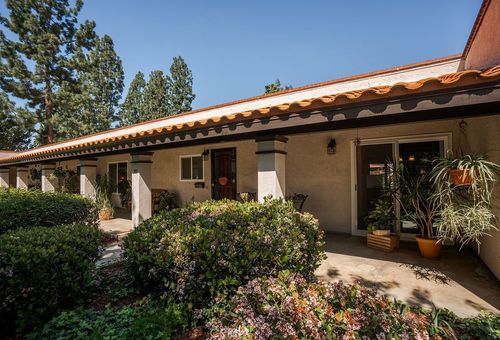 202 W Via Vaquero, San Dimas, CA, 91773 | Card Image