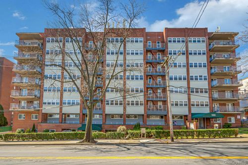 apt-6m-370 Westchester Ave, Port Chester, NY, 10573-3610 | Card Image