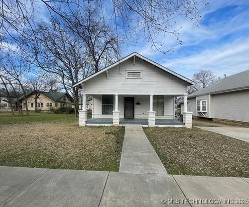 105 E 3rd St, Okmulgee, OK, 74447-4010 | Card Image