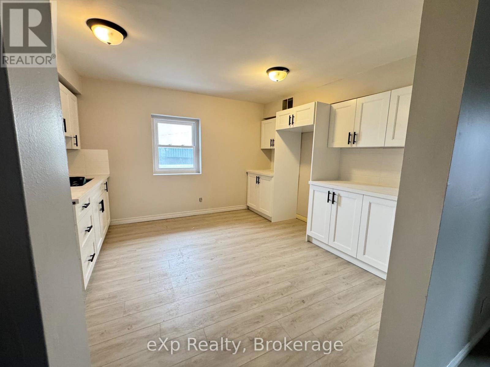 Residential Lease in Quinte West (Trenton Ward) 3