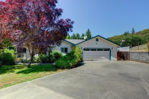 431 Robbins Ave, Rogue River, OR, 97537-5598 | Card Image