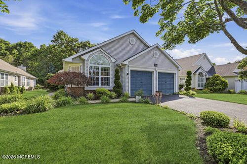 70 Rosewood Dr, Lakewood, NJ, 08701-5777 | Card Image