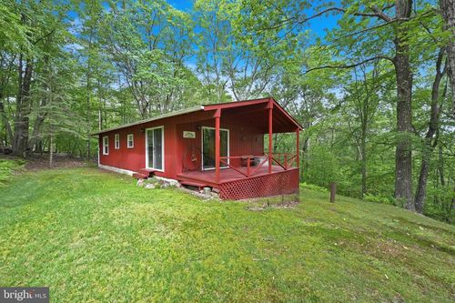 352 Whiteface Cir, Zion Grove, PA, 17985-9316 | Card Image
