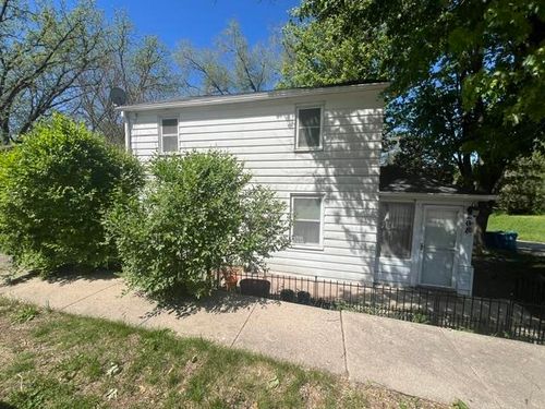 208 N Carroll St, MOUNT CARROLL, IL, 61053-1004 | Card Image