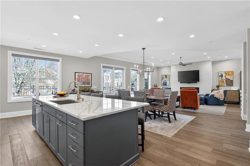 8255 Main St, Woodstock, GA, 30188-5228 | Card Image