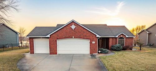 3209 S Bolin Dr, Wichita, KS, 67215-1025 | Card Image