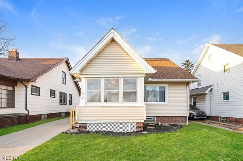 19381 Monterey Ave, Euclid, OH, 44119-1502 | Card Image