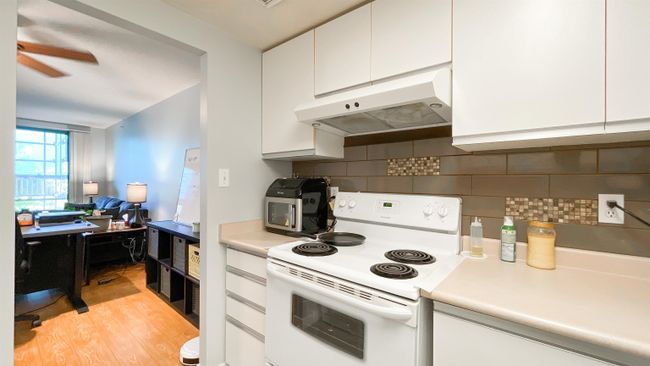 104 - 2468 E Broadway, Condo with 2 bedrooms, 2 bathrooms and 2 parking in Vancouver BC | Image 12