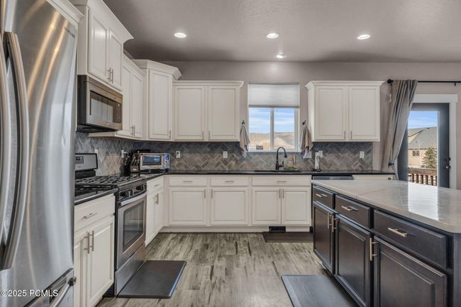 1962 Bluff Crest Rd, Home with 4 bedrooms, 3 bathrooms and null parking in Francis UT | Image 7