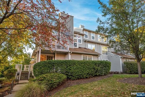 9 Pheasant Run, Englewood, NJ, 07631-5043 | Card Image