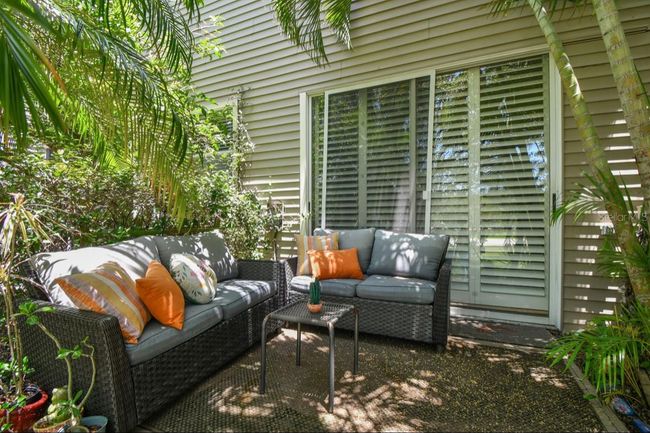 12472 Country White Cir, Townhouse with 2 bedrooms, 2 bathrooms and null parking in TAMPA FL | Image 37