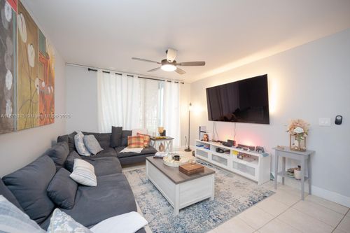 apt-202-11133 Sw 8th St, Pembroke Pines, FL, 33025-6984 | Card Image
