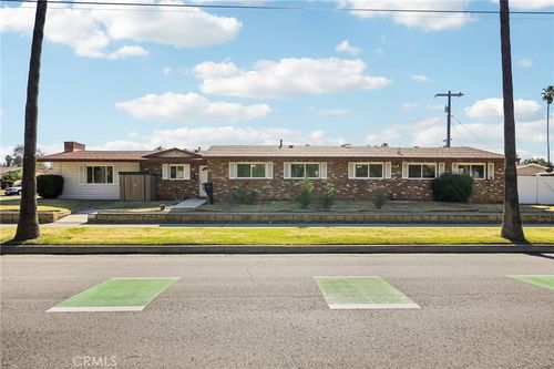 975 Brookside Ave, Redlands, CA, 92373 | Card Image