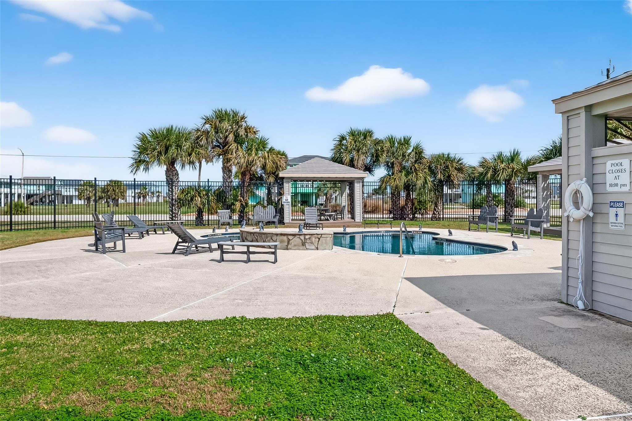 Land in Galveston 4