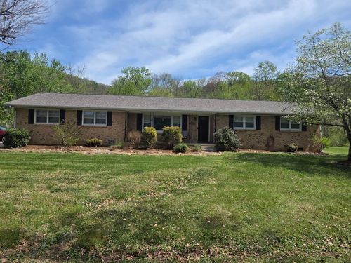 906 Riverside Cir, Celina, TN, 38551-4219 | Card Image