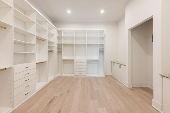 5008 Holt St, House other with 4 bedrooms, 6 bathrooms and 2 parking in Bellaire TX | Image 18