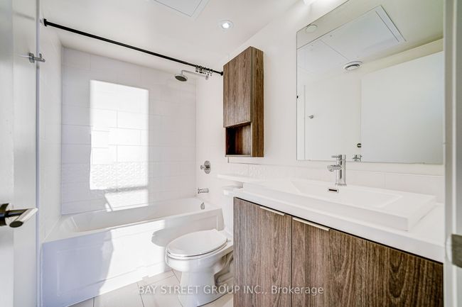 1211 - 2 Sonic Way, Condo with 2 bedrooms, 2 bathrooms and 1 parking in North York ON | Image 25