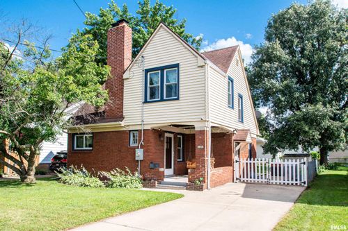 1926 W Callender Ave, West Peoria, IL, 61604-5516 | Card Image