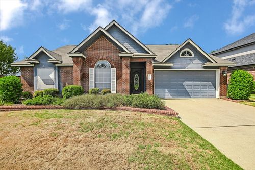 6816 Bancroft Woods Dr, Austin, TX, 78729-7572 | Card Image