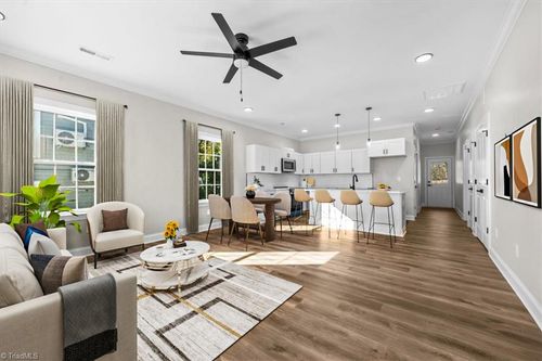 402 Walnut St, High Point, NC, 27260-5342 | Card Image