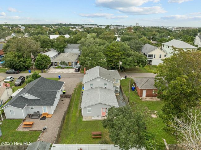 409 Monroe Ave, Home with 7 bedrooms, 3 bathrooms and null parking in Carolina Beach NC | Image 6
