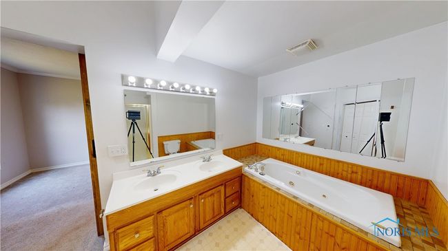 628 Maple St, House other with 3 bedrooms, 3 bathrooms and 3 parking in Clyde OH | Image 15