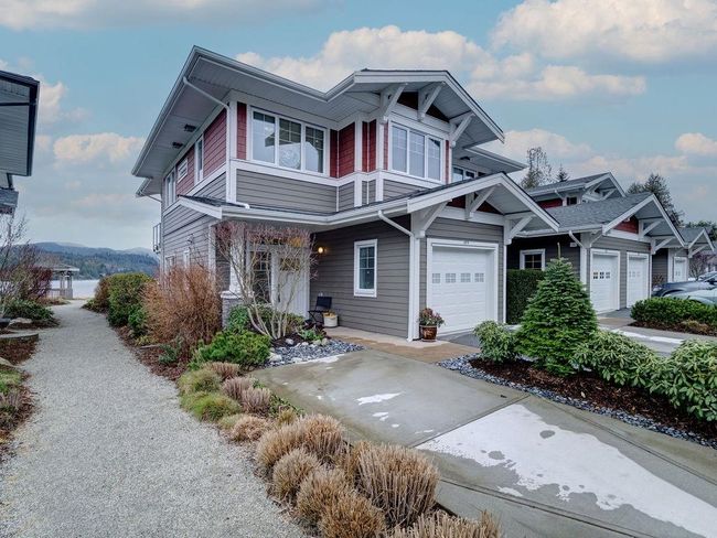 5979 Beachgate Lane, Townhouse with 3 bedrooms, 2 bathrooms and 3 parking in Sechelt BC | Image 33