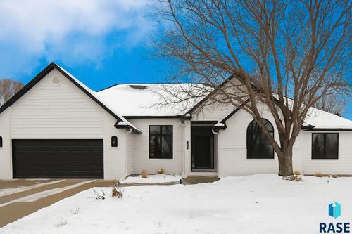 6915 W Westminster Dr, Sioux Falls, SD, 57106-3240 | Card Image