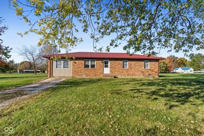 5710 E County Road 325 N, House other with 3 bedrooms, 1 bathrooms and null parking in Butlerville IN | Image 1