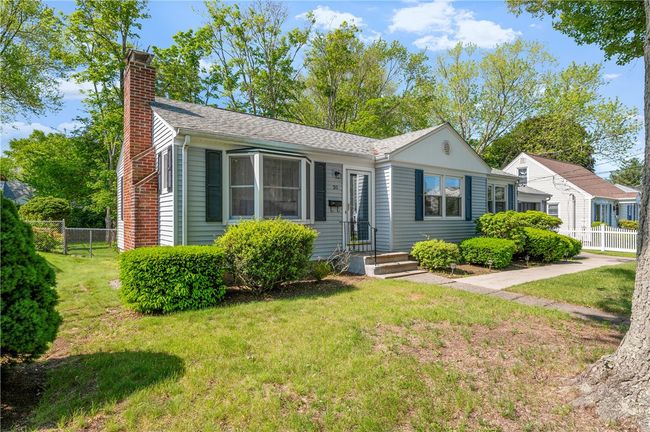 30 Winthrop St, House other with 3 bedrooms, 1 bathrooms and 3 parking in Riverside RI | Image 24