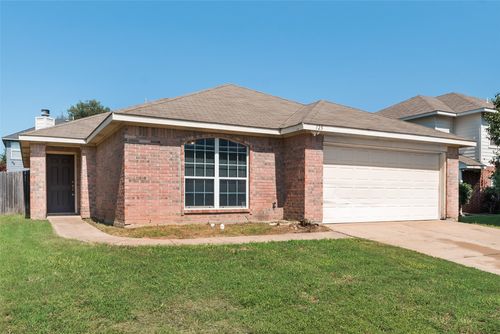 125 Centennial Pl, Crowley, TX, 76036-4031 | Card Image